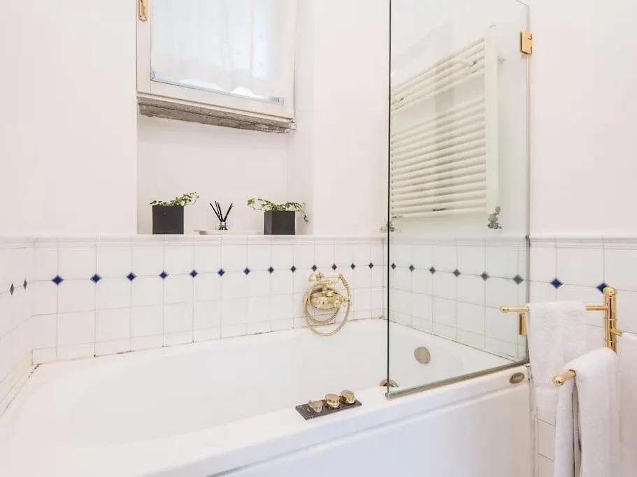 Luxury Spanish Steps Terrace Rome Apartment